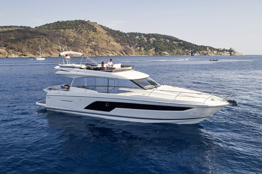 Prestige 590 Fly